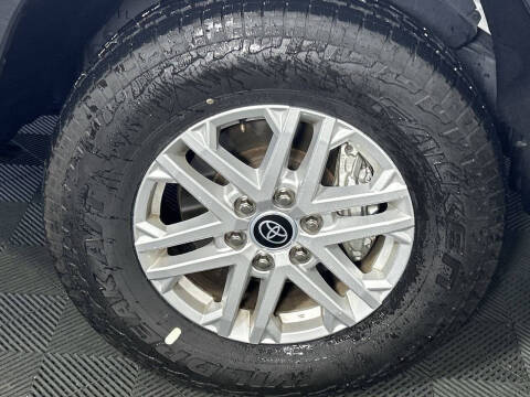 2022 Toyota Tundra SR5