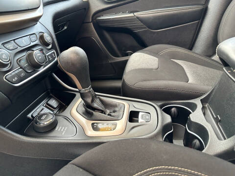 2014 Jeep Cherokee Sport