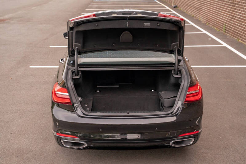 2018 BMW 7 Series 740e xDrive iPerformance