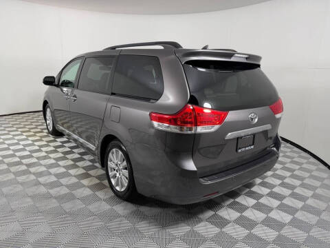 2014 Toyota Sienna