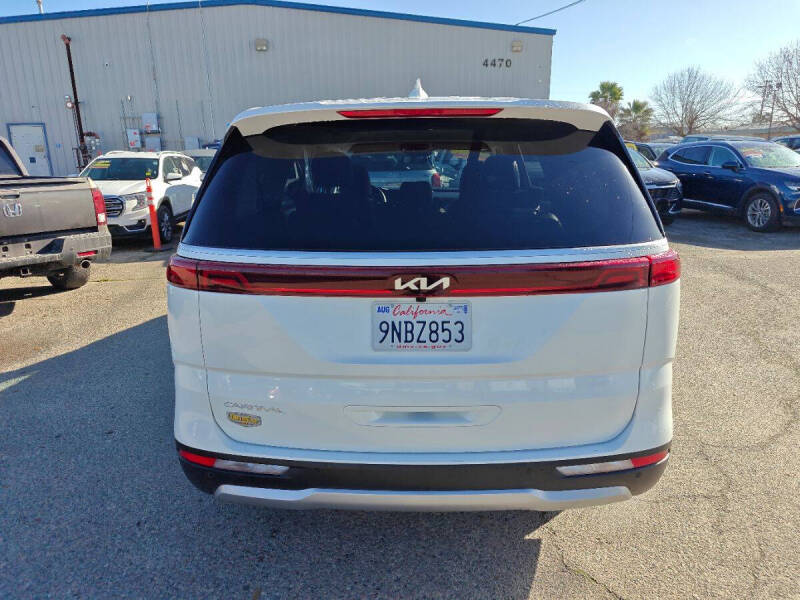 2024 Kia Carnival