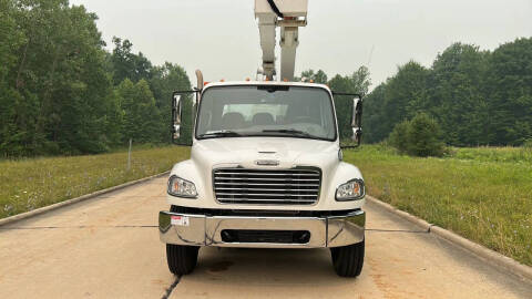 2020 Freightliner M2 106