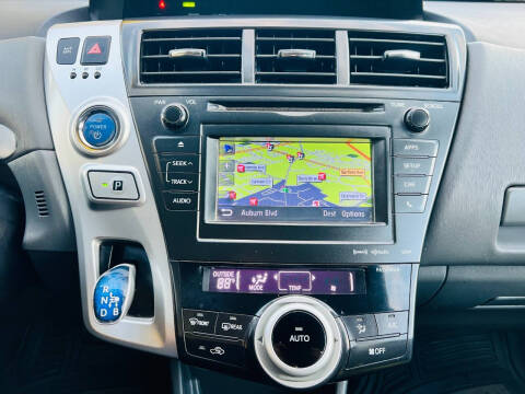 2014 Toyota Prius v Three