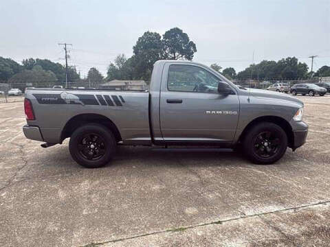 2012 RAM 1500 ST