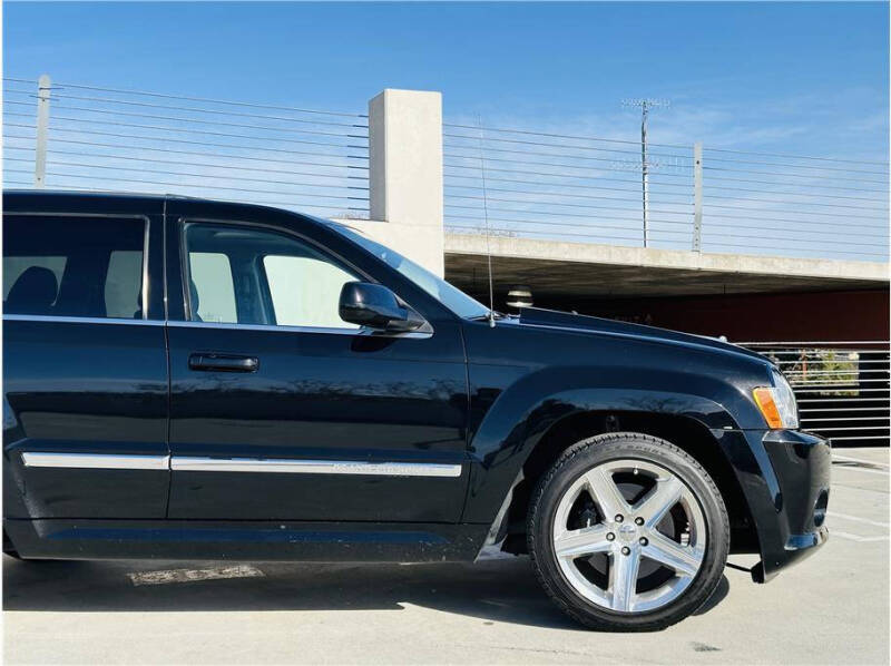 2007 Jeep Grand Cherokee SRT-8 photo 13