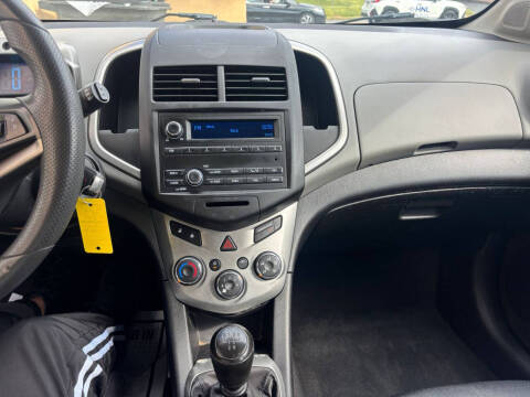 2015 Chevrolet Sonic LS Manual