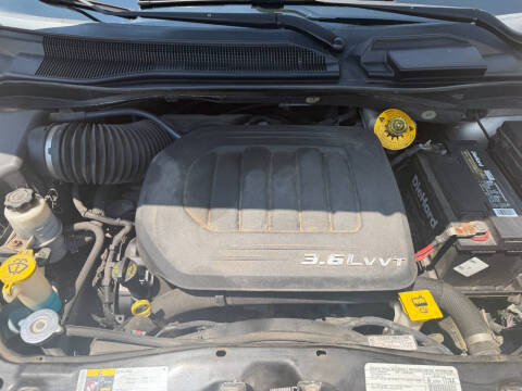 2015 Chrysler Town and Country Touring-L
