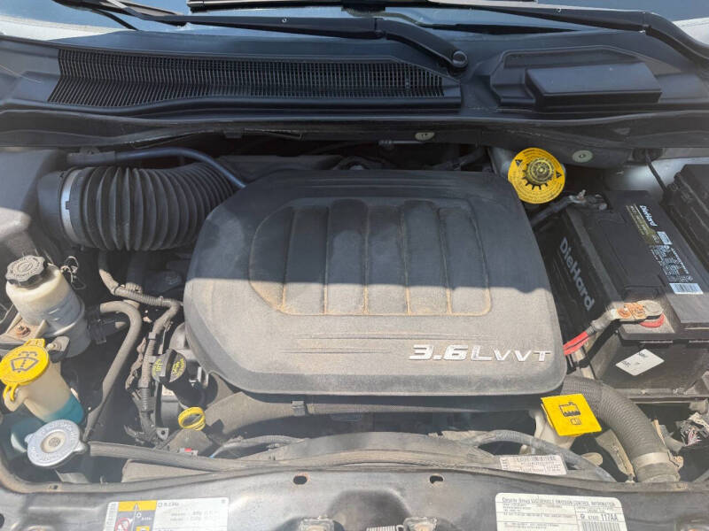 2015 Chrysler Town and Country Touring-L