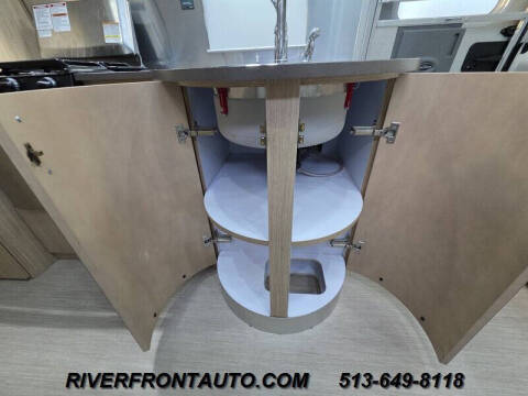 2018 Airstream Flying Cloud 25FB