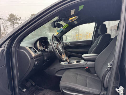 2017 Jeep Grand Cherokee Laredo E