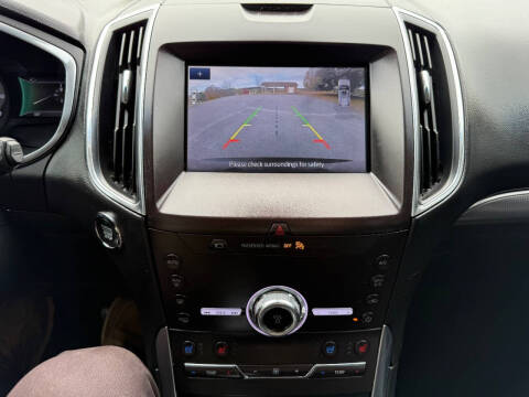 2020 Ford Edge Titanium