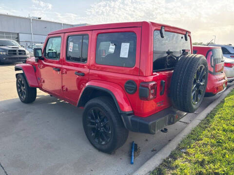 2025 Jeep Wrangler Sahara 4xe
