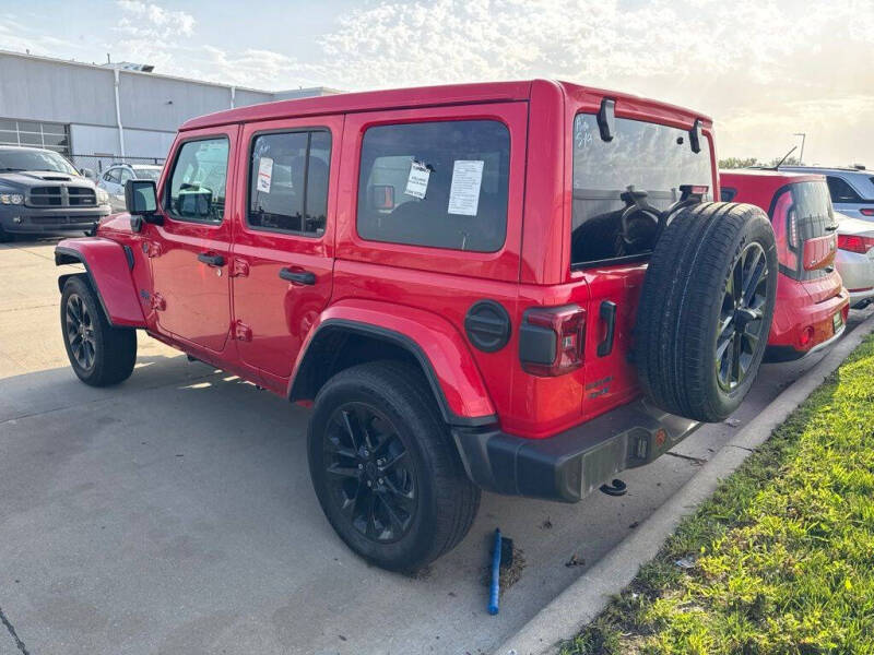 2025 Jeep Wrangler Sahara 4xe