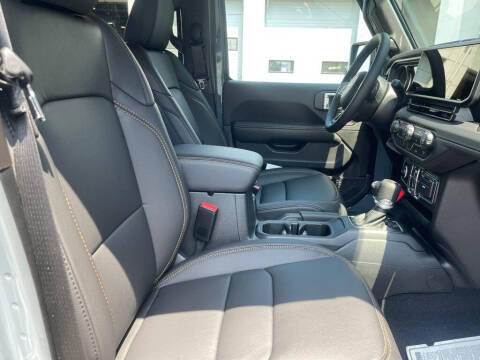 2026 Jeep Gladiator Sahara