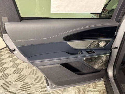 2025 Lincoln Nautilus Reserve