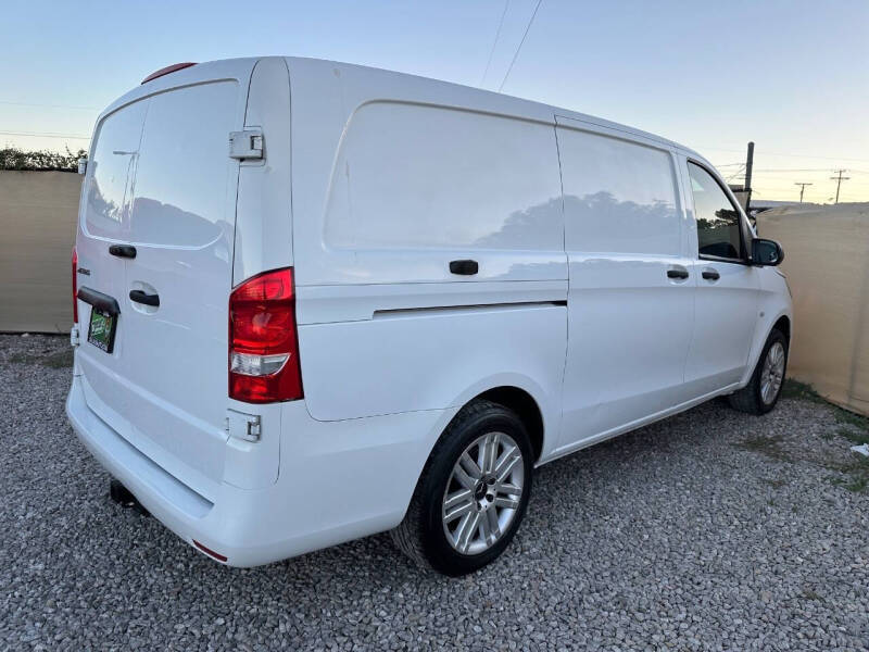 2016 Mercedes-Benz Metris