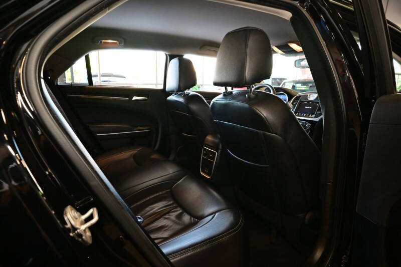 2023 Chrysler 300 Touring