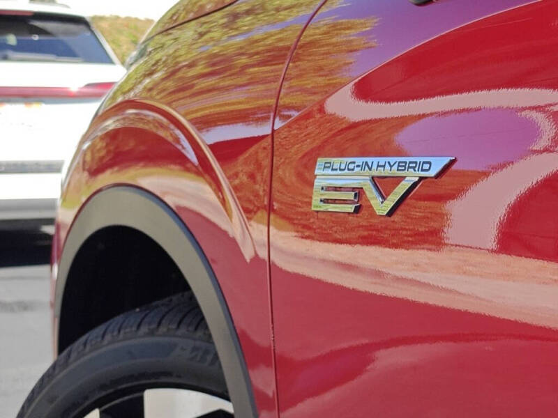 2025 Mitsubishi Outlander PHEV SEL