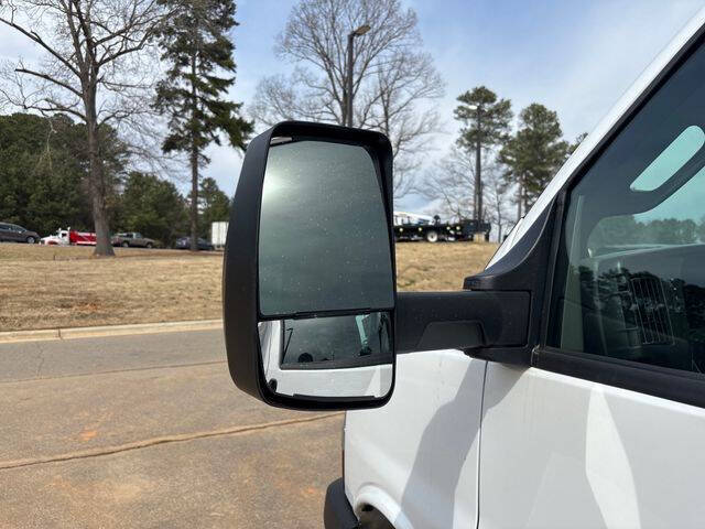 2024 Chevrolet Express 3500