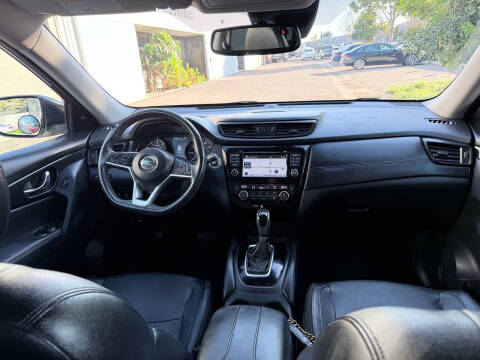 2017 Nissan Rogue Hybrid SL