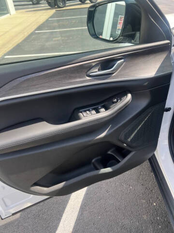 2026 Jeep Grand Cherokee Altitude