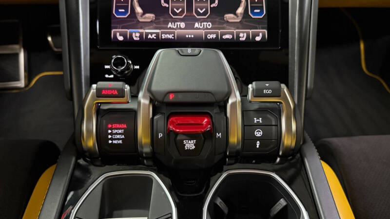 2022 Lamborghini Urus