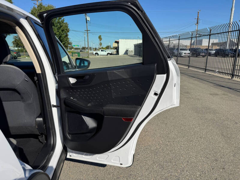 2020 Ford Escape S