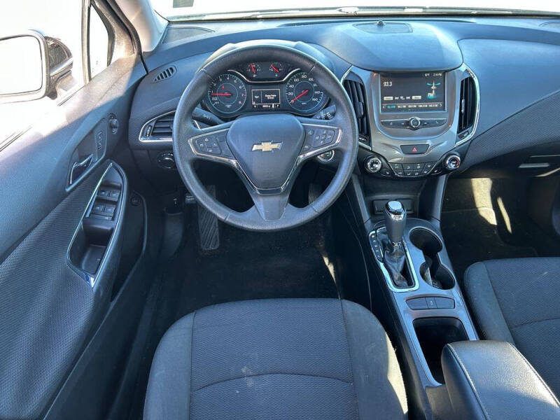 2017 Chevrolet Cruze LT Auto