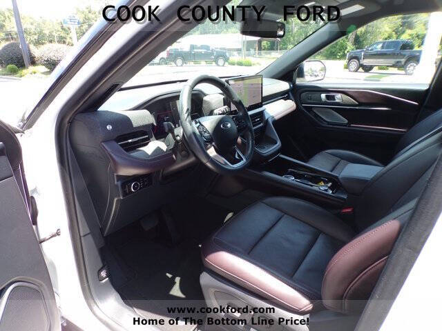 2025 Ford Explorer Platinum