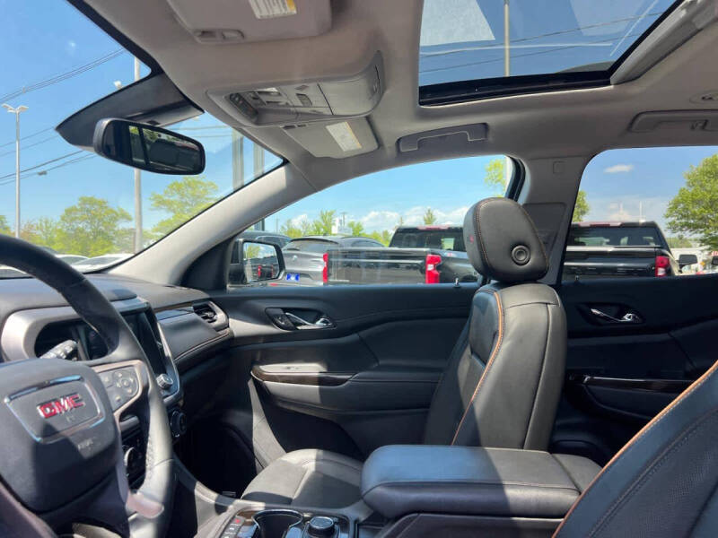 2023 GMC Acadia AT4