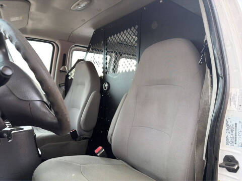 2005 Ford E-Series E-350 SD