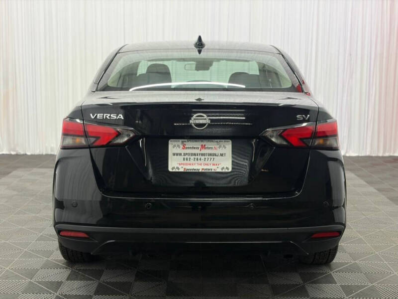2023 Nissan Versa SV