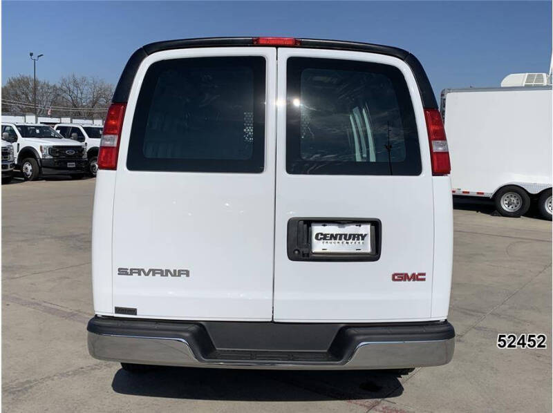 2024 GMC Savana 2500