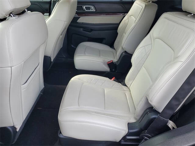 2017 Ford Explorer Platinum