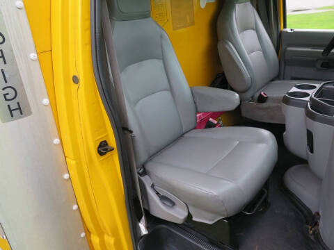 2015 Ford E-Series E-350 SD