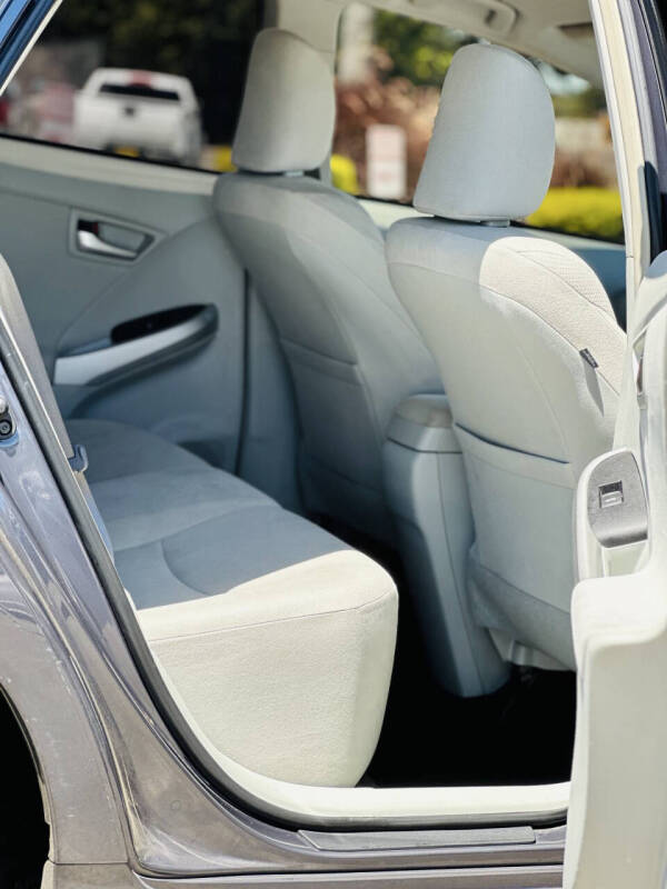 2015 Toyota Prius Four