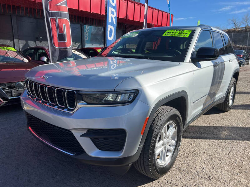 2024 Jeep Grand Cherokee Laredo
