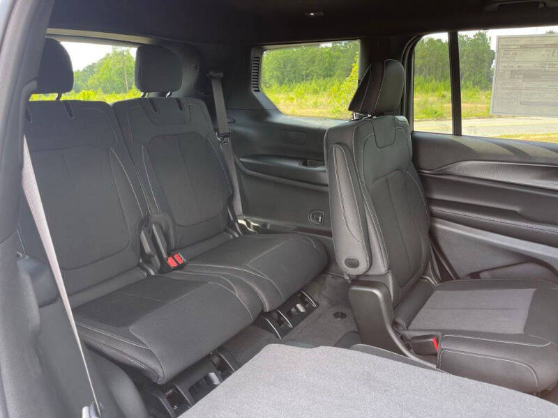 2026 Jeep Grand Cherokee L Laredo