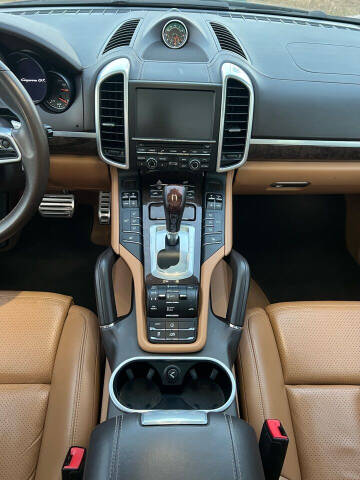 2016 Porsche Cayenne GTS