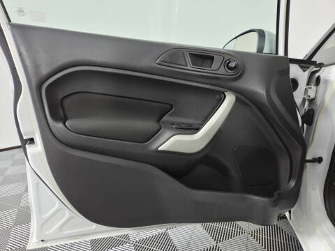 2012 Ford Fiesta SE