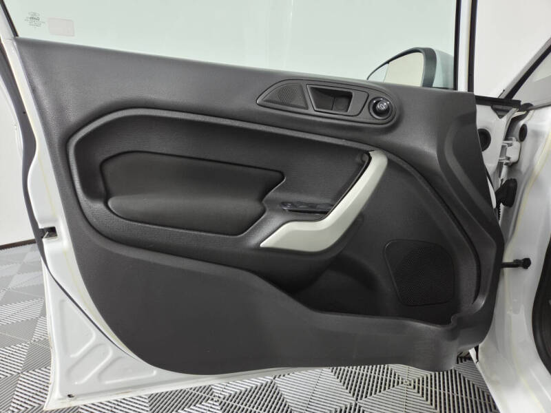 2012 Ford Fiesta SE