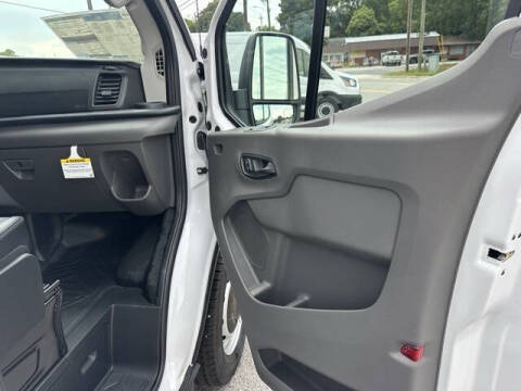 2025 Ford Transit 250