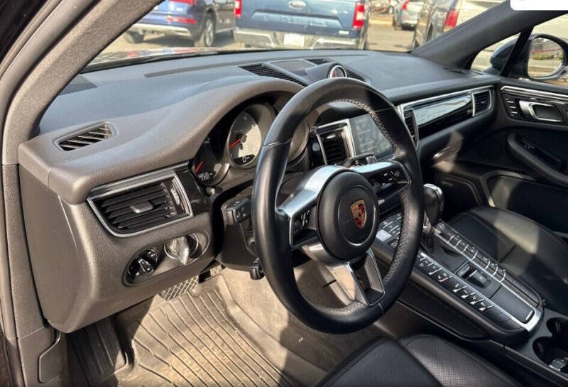 2017 Porsche Macan S