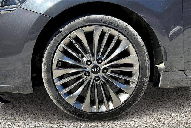 2019 Kia Cadenza Limited