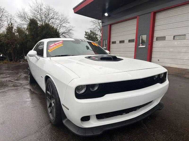 2018 Dodge Challenger 392 HEMI Scat Pack Shaker