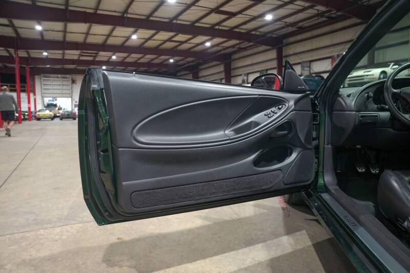 2001 Ford Mustang Bullitt