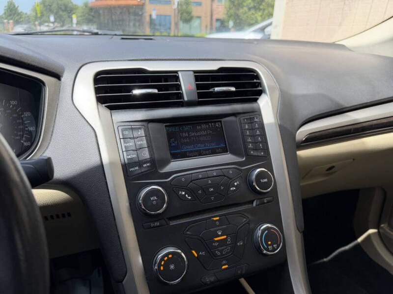 2014 Ford Fusion SE