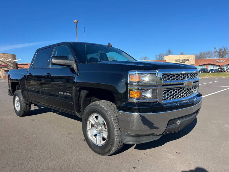 2015 Chevrolet Silverado 1500 LT photo 2