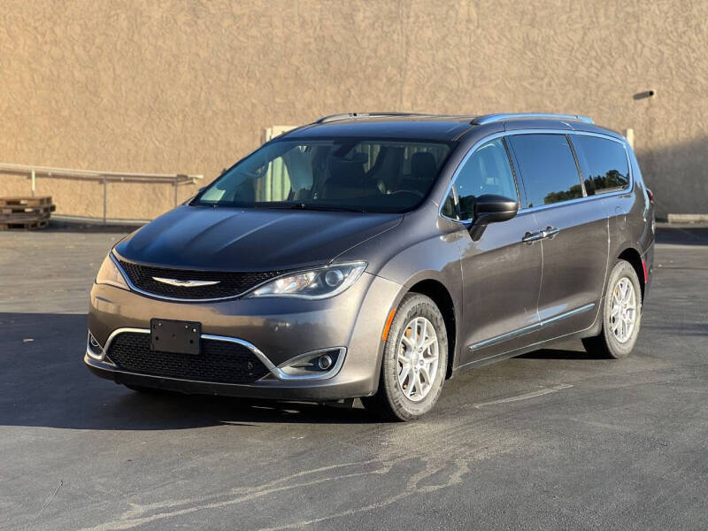 2020 Chrysler Pacifica Touring L