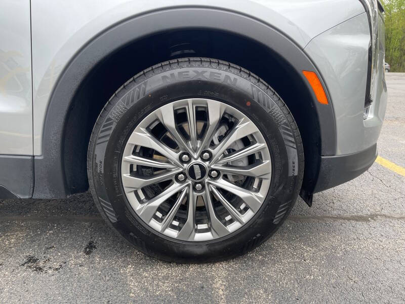 2024 Cadillac XT4 Premium Luxury